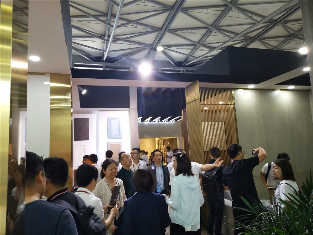 亚洲****综合网络 2019年上海厨卫展圆满落幕 品尊工匠载誉而归(图2)